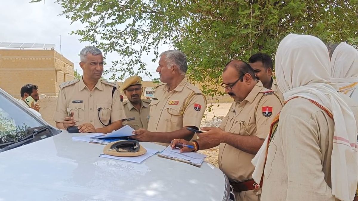 मोहनगढ़ नहरी क्षेत्र में सनसनी: चारपाई पर सो रहे युवक की हत्या, शव डिग्गी में
फेंका