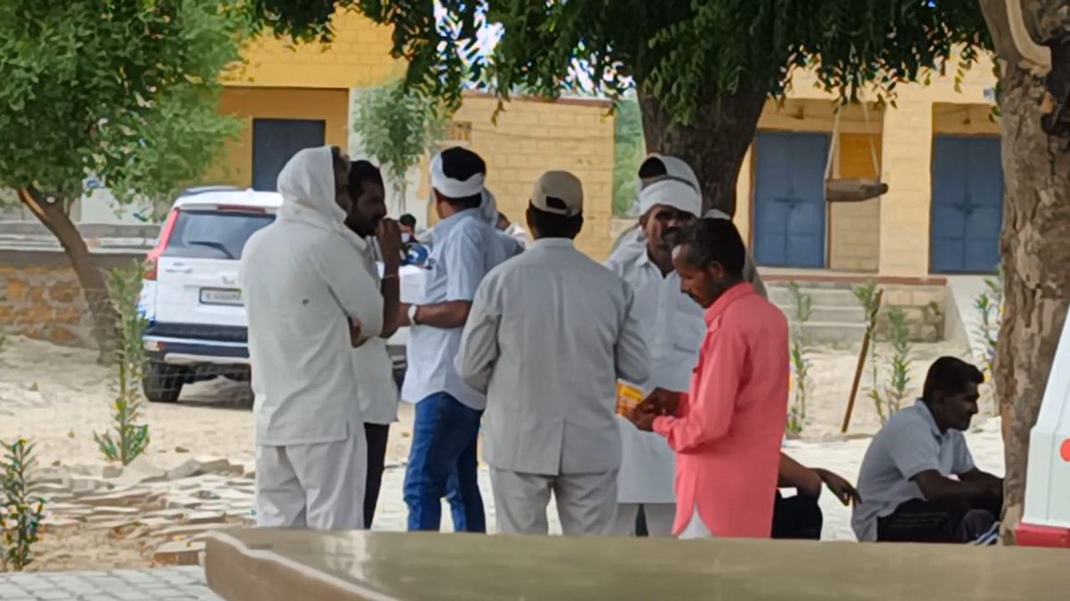 Watch Video: चारपाई पर सो रहे युवक की हत्या, मोहनगढ़ नहरी क्षेत्र में सनसनी