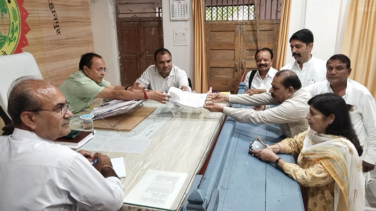 बहादरपुर जनपद सदस्य सीट के लिए उपचुनाव, चार प्रत्याशियों ने भरे नामांकन