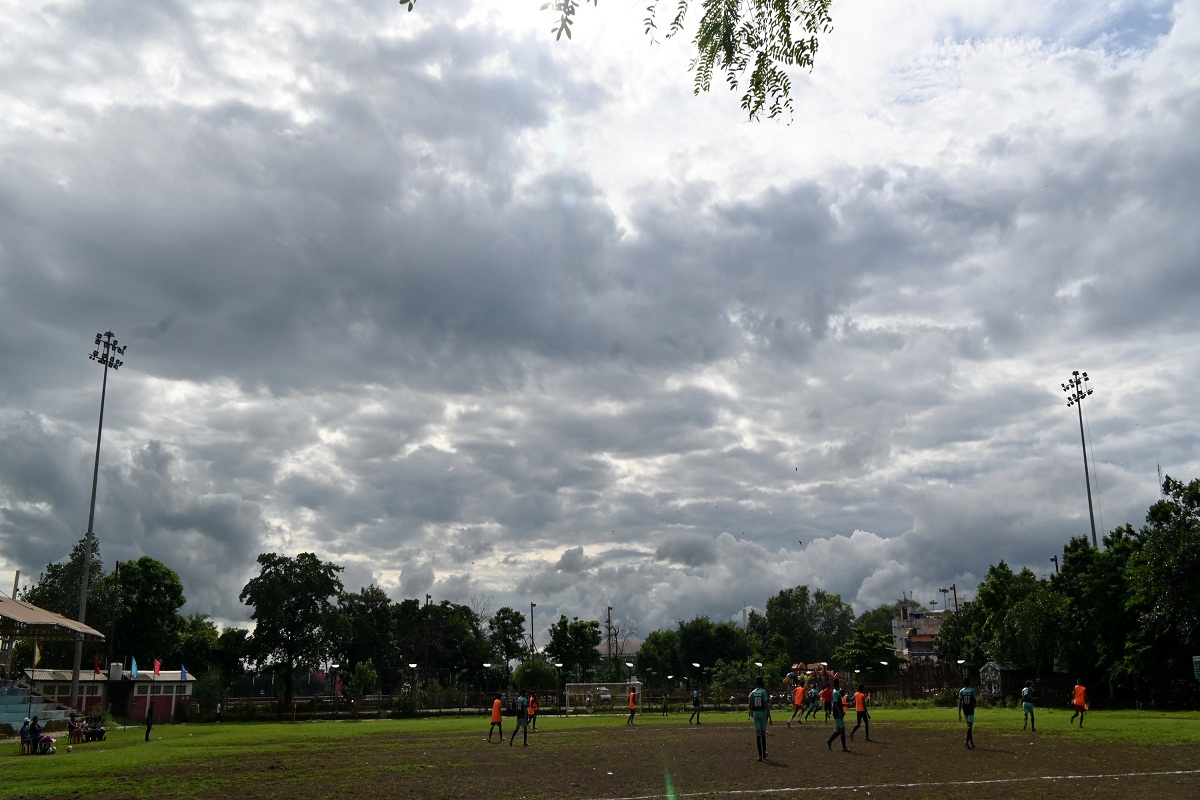 अगले 5 दिन होगी झमाझम बारिश, IMD ने जारी किया अलर्ट, आज इन 26 जिलों में कहर
बरपाएगा मौसम