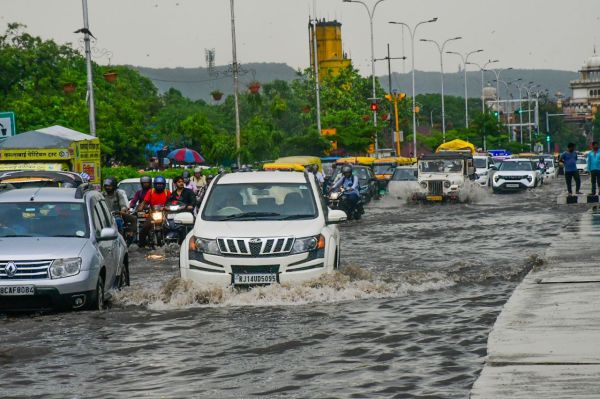 Rain in jaipur 