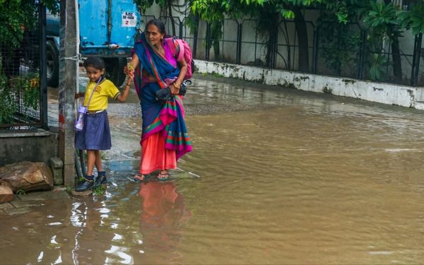 Heavy rain in jaipur 