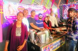 Amarnath Yatra : 34 सालों से अमरनाथ में लगातार इस तरह कर रहे श्रद्धालुओं की
सेवा… - image