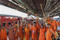 उत्तर रेलवे लखनऊ मंडल ने जारी किया विशेष कार्यक्रम, श्रद्धालुओं की सुविधा को लेकर व्यापक इंतजाम फोटो सोर्स : Patrika