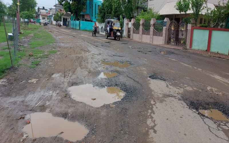 निकाय के नियमों का उल्लंघन, अनदेखी भी पड़ रही भारी