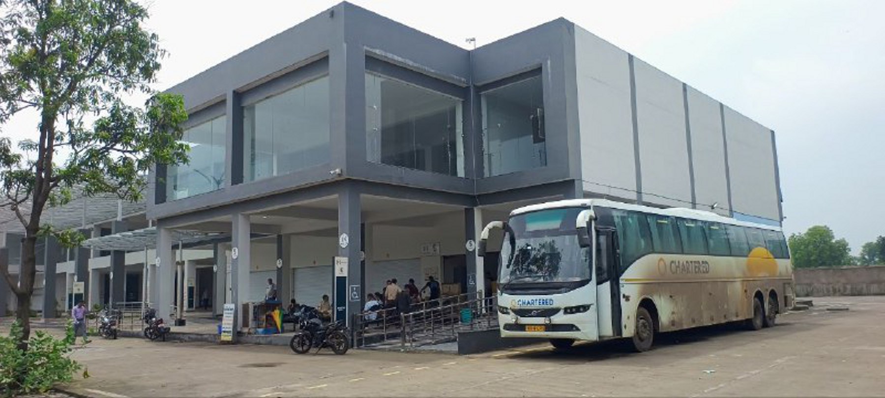 भोपाल रोड से शुरू हुआ चार्टर्ड बसों का संचालन।