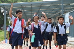 School Notice: श्रावण मास में कक्षा 1 से 8 तक के विद्यालय दो दिन रहेंगे बंद:
शिवभक्तों की सुरक्षा को लेकर प्रशासन का बड़ा फैसला - image