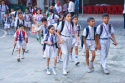 School Holiday: सावन सोमवार और कांवड़ यात्रा के चलते यूपी के तीन जिलों में
स्कूलों की छुट्टी - image