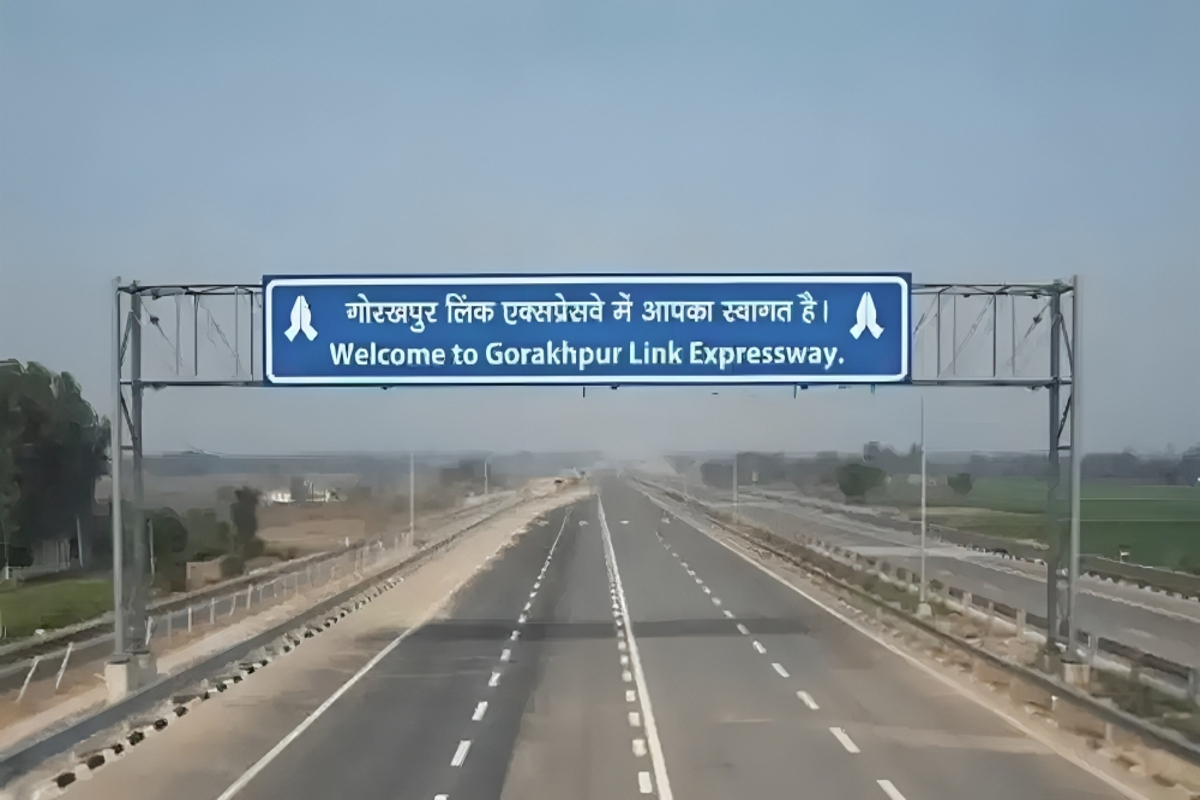 श्रद्धालुओं की सुरक्षा और सुगम यात्रा के लिए बड़ा फैसला, ट्रक-डीसीएम-ट्रैक्टर को नहीं मिलेगी एंट्री फोटो सोर्स : Social Media