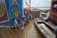 राजघाट गेज स्टेशन पर 68.74 मीटर दर्ज, चेतावनी और खतरे के निशान से अभी नीचे फोटो सोर्स : Social Media