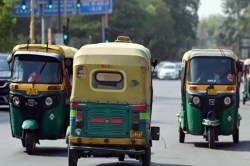 UP Auto Driver Rules: यूपी में ऑटो-टैक्सी पर ड्राइवर की पहचान अनिवार्य, नहीं
मानने पर कार्रवाई - image