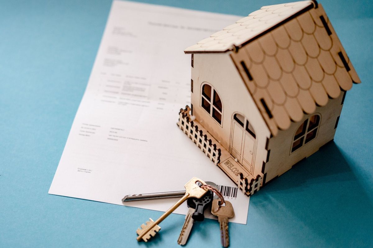 Real Estate News: प्लॉट खरीदने के लिए लेना है लोन? ये बैंक ऑफर कर रहे कम ब्याज
दरें, नियम व शर्तें जरूर जान लें