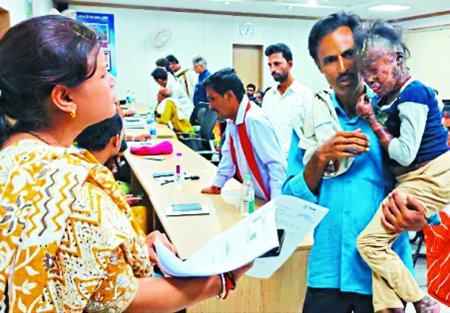 बीमारी से पीडि़त बच्ची ने बयां किया अपना दर्द