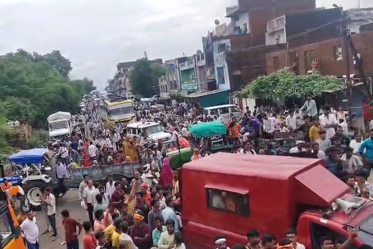 युवक की मौत, परिजनों ने लगाया हत्या का आरोप, पुलिस मामले की जांच में जुटी