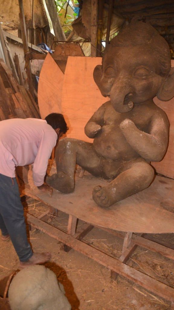 Ganesh Chaturthi 2025: छत्तीसगढ़ में गणेश प्रतिमा का निर्माण शुरू...