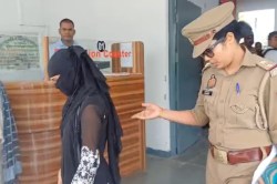 UP News: जिस प्रेमिका की हत्या हुई वह साढ़े तीन माह बाद जिंदा लौटी, आखिर किसका
हुआ अंतिम संस्कार? - image