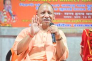 गरीब परिवारों के मुखिया को मिलेगी ₹18,400 की नौकरी फोटो सोर्स : Patrika