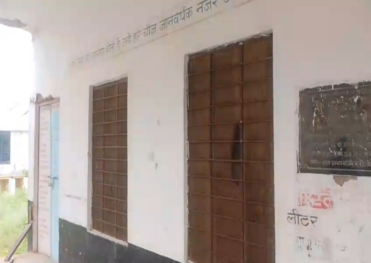 सोहनपुर स्कूल में पांच कक्षों में से 3 क्षतिग्रस्त, कक्षाएं संचालित 8