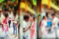 नंबर मांगने की जिद पर मनचले की चप्पलों से धुनाई, छात्रा का साहस वायरल फोटो सोर्स : Social Media