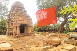 बस्तर में तंत्र साधना का केंद्र बना सिंगईगुड़ी शिव मंदिर, दूर-दूर से पहुंच रहे
श्रद्धालु - image