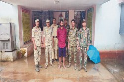 अवैध प्रेम संबंध से जुड़ी हत्या के मामले में तीसरा आरोपी गिरफ्तार, बाइक व मोबाइल
बरामद - image