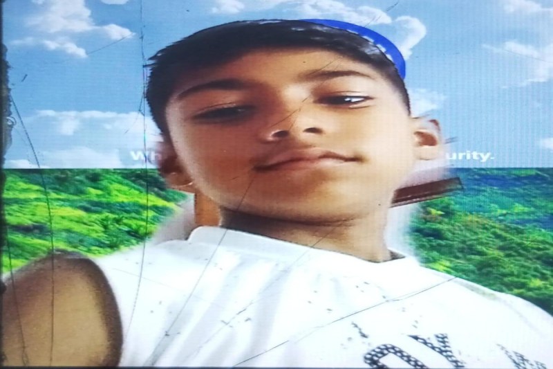 गड्ढे में डूबा 13 साल का मासूम, मचा कोहराम, गांव वालों में रोष, प्रशासन ने मदद का दिया आश्वासन फोटो सोर्स : Patrika