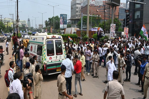 छत्तीसगढ़ में कांग्रेस की आर्थिक नाकाबंदी (फोटो सोर्स- पत्रिका)