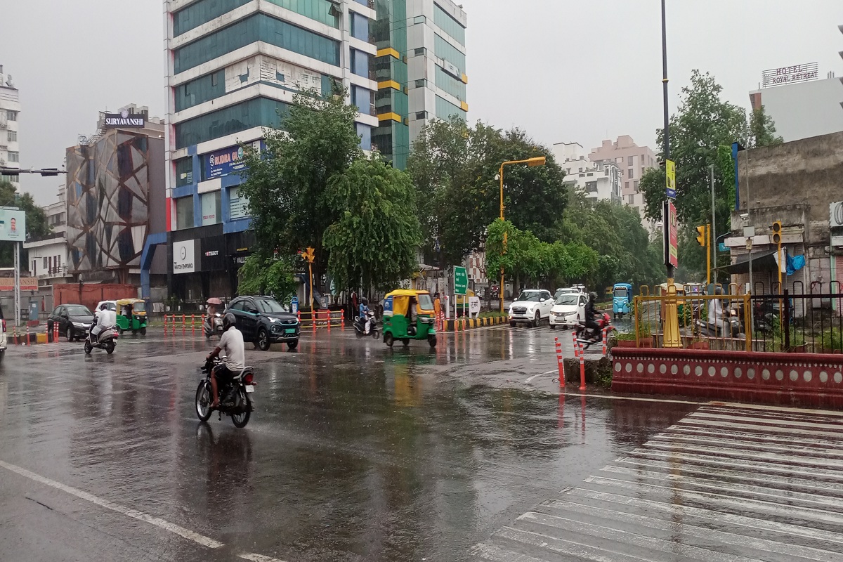 Rajasthan Weather : जयपुर में आज सुबह से ही बारिश का दौर, मौसम हुआ सुहाना