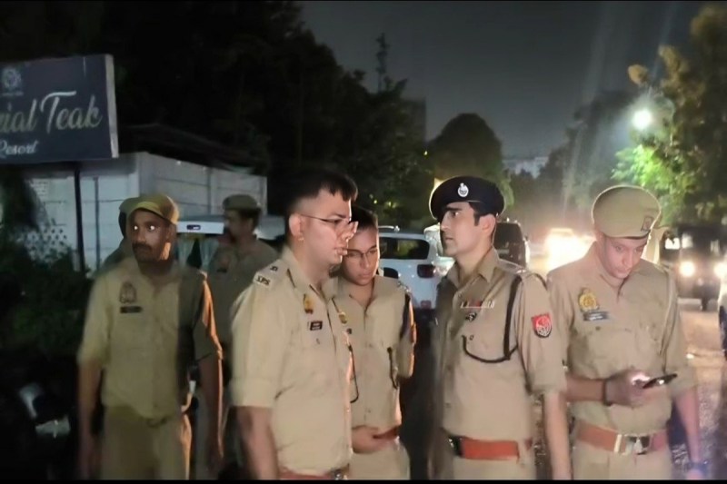 सुशांत गोल्फ सिटी थाना क्षेत्र में हुआ वारदात, मौके पर पहुंची फॉरेंसिक टीम और भारी पुलिस बल फोटो सोर्स : Social Media