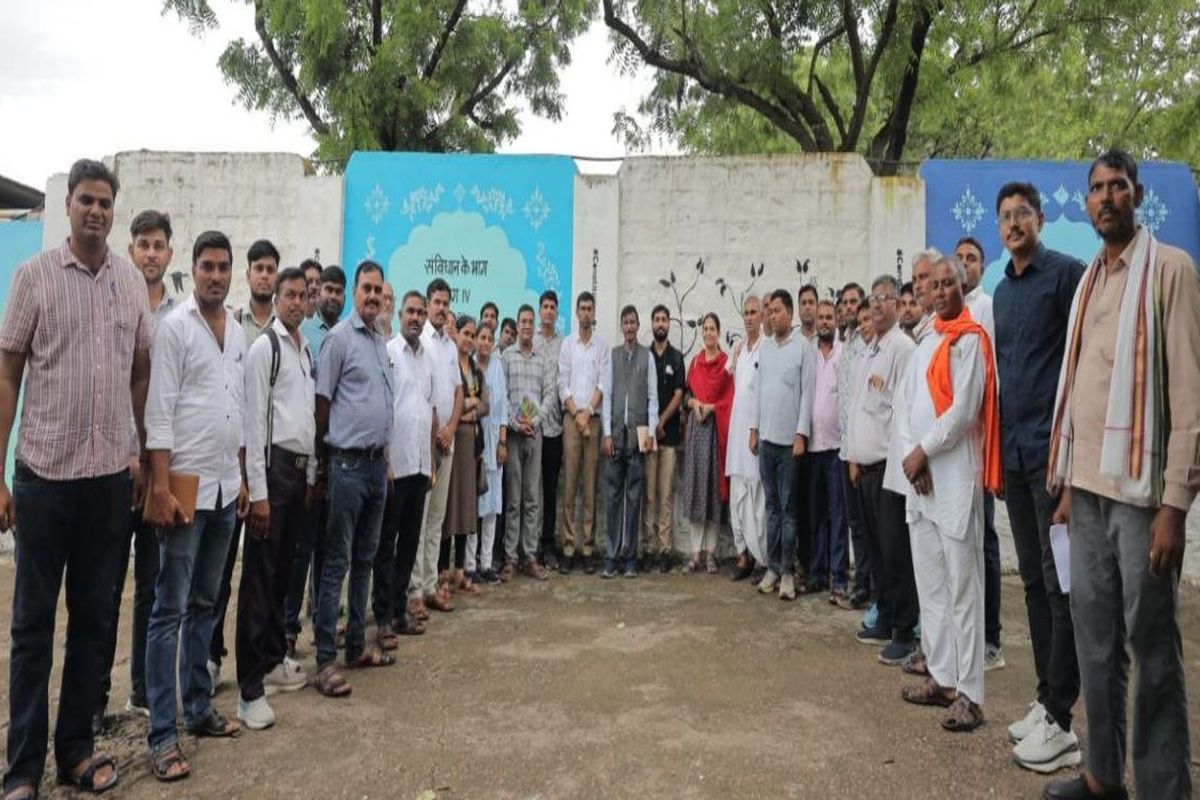 जिले की 28 ग्राम पंचायतों में बन रही डिजिटल लाइब्रेरी, खुलेगी नई राह Digital libraries are being built in 28 gram panchayats of the district, new paths will open