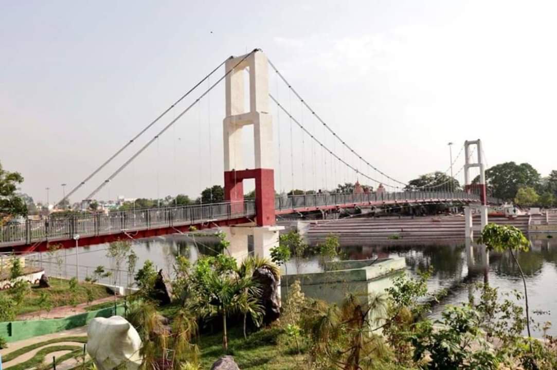Mahadev Ghat: महादेव घाट का लक्ष्मण झूला बंद, निराश होकर लौट रहे लोग, देखें
तस्वीरें