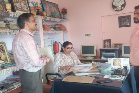 छात्रों और अभिभावकों को भ्रमित कर करवा रहे एडमिशन Admissions are being done by confusing students and parents