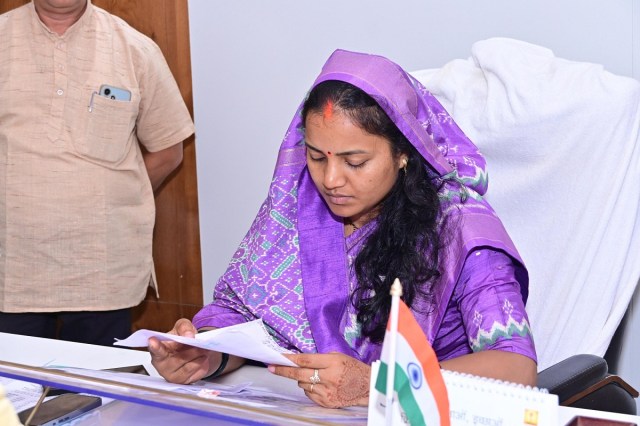 CG News: मंत्री लक्ष्मी राजवाड़े के प्रयास से इस जिले को मिली सड़कों की सौगात, निर्माण के लिए करोड़ों की मंजूरी
