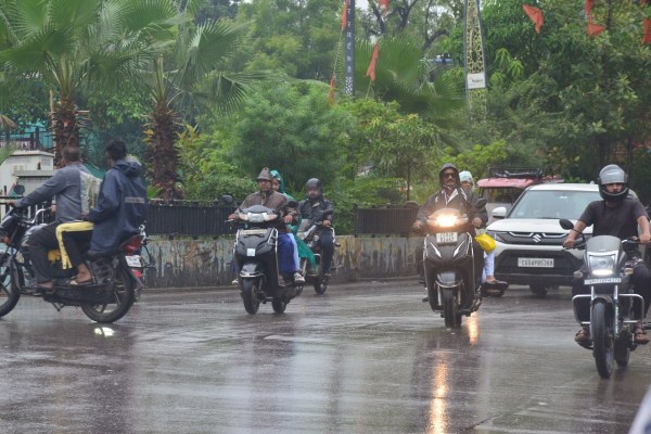 CG Weather Update: इन क्षेत्रों में अगले 4 दिन झमाझम बारिश के आसार, जानें आपके जिले में कैसा रहेगा मौसम!