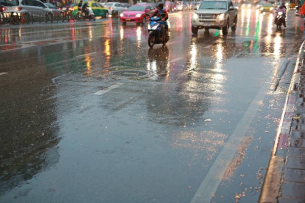 Weather Update: भारी बारिश का अलर्ट! जगदलपुर जिले के सभी स्कूलों में छुट्टी, जानें अगले 5 दिन कैसा रहेगा मौसम