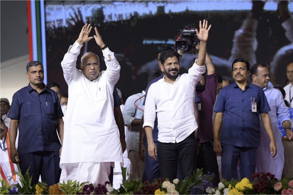 7 जुलाई को खड़गे आएंगे छत्तीसगढ़, पूर्व मंत्रियों को भीड़ जुटाने का जिम्मा... कांग्रेस मुख्यालय में हुई तैयारियों की समीक्षा
