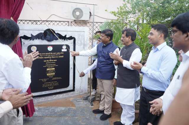 CG News: एक पेड़ माँ के नाम अभियान पर्यावरण संरक्षण का प्रतीक, मंत्री केदार कश्यप ने रोपे पौधे, देखें तस्वीरें 
