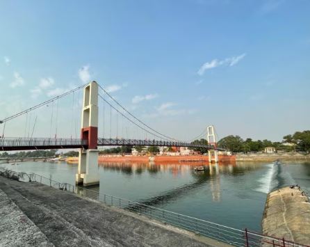 Mahadev Ghat: महादेव घाट का लक्ष्मण झूला बंद, निराश होकर लौट रहे लोग, देखें तस्वीरें