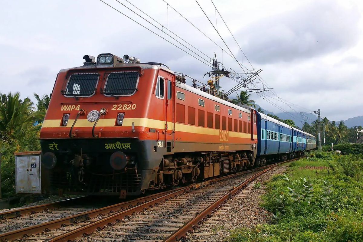 Indian Railways: 26 दिन तक कई ट्रेनों का संचालन होगा प्रभावित, जयपुर नहीं जाएंगी
ये ट्रेन, सफर से पहले जरूर चेक कर ले लिस्ट