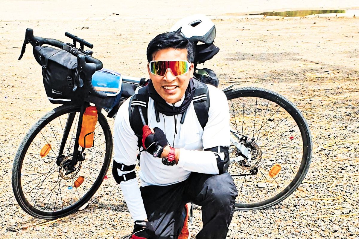 राजस्थान में BSF अफसर का कमाल, 608 किमी साइकिल चलाकर दिल्ली से जोधपुर पहुंचे,
दिया ये खास संदेश