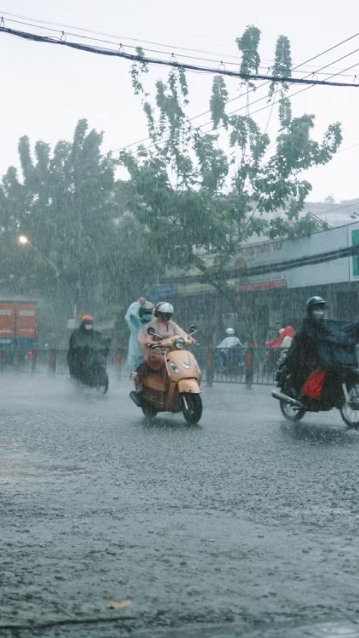Rain Alert: अगले 5 दिन तक भारी बारिश का अलर्ट! जानिए IMD का ताजा अपडेट
