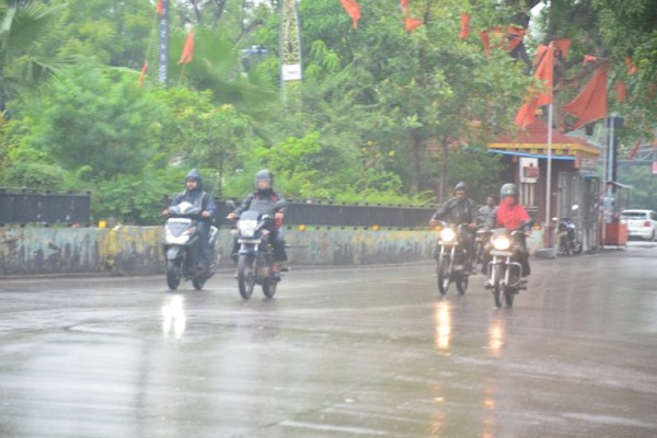 CG Weather Update: 11 जुलाई से बारिश की तीव्रता में आएगी गिरावट, बाढ़ की आशंका, देखें तस्वीरें
