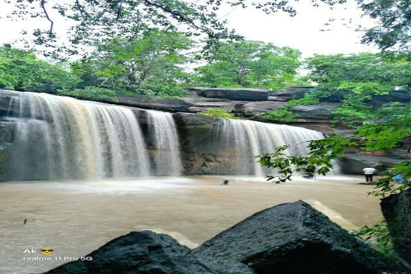 CG Tourism Place: मानसून के साथ लौटा प्राकृतिक झरनों का सौंदर्य, तस्वीरें मोह लेंगी मन… आप भी जरूर जाए घूमने