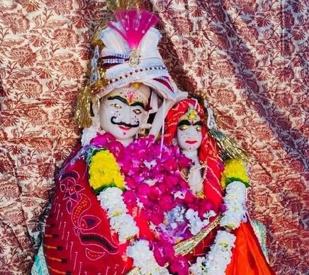 गोद में पार्वती, मूंछों में महादेव बीकानेर का अनोखा शिवालय