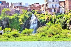 Rajasthan: नदियों का मैला होता आंचल, सीवरेज और कचरे से पीने तो दूर नहाने लायक भी
नहीं बचा पानी, रिपोर्ट में खुलासा - image