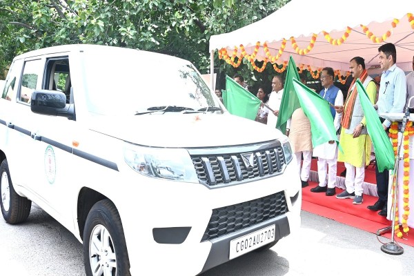 CG News: CM साय ने मैदानी स्वास्थ्य अमले के लिए 151 नए वाहनों को दिखाई हरी झंडी, कही ये बात, देखें तस्वीरें