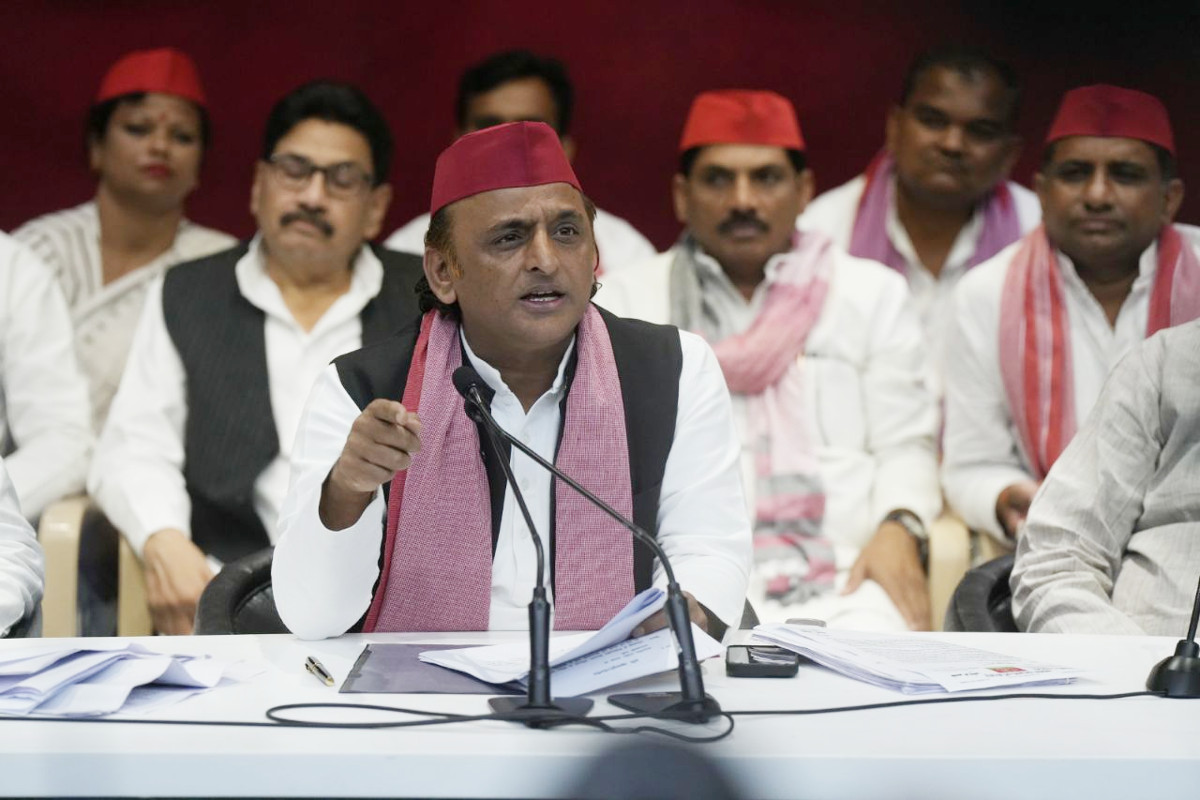 Akhilesh Yadav: जेपी की विरासत मिटाकर बिहार में वोट कैसे मांगेंगे? अखिलेश का
भाजपा पर तीखा प्रहार