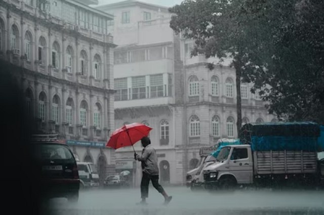 अगले 5 दिन होगी झमाझम बारिश, IMD ने जारी किया अलर्ट, आज इन 26 जिलों में कहर बरपाएगा मौसम