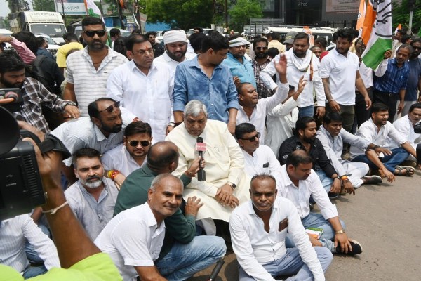 छत्तीसगढ़ में कांग्रेस की आर्थिक नाकाबंदी (फोटो सोर्स- पत्रिका)