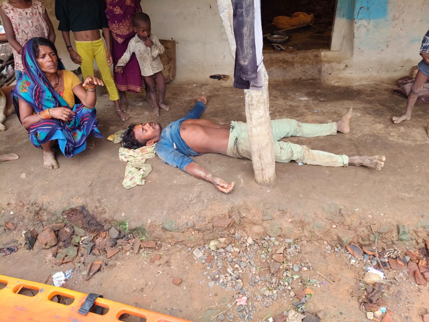 दबंगों को था जादू-टोना का शक, कमरे में बंद कर युवक को पीटा, पत्नी से भी की
मारपीट